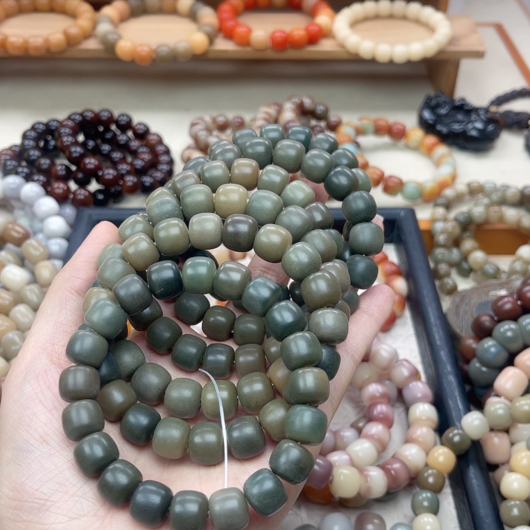 手串白玉菩提阴皮