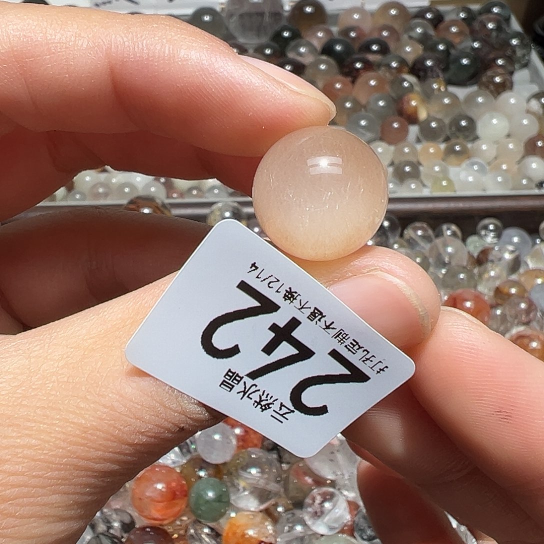 勿***未镶嵌水晶珠宝半成品