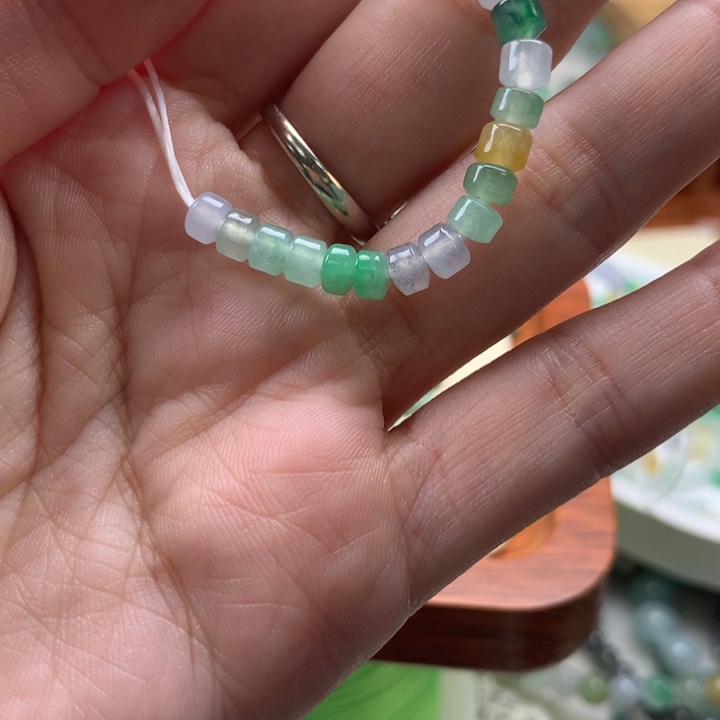 翡翠散珠g****r鼓珠一手15X20 10X2