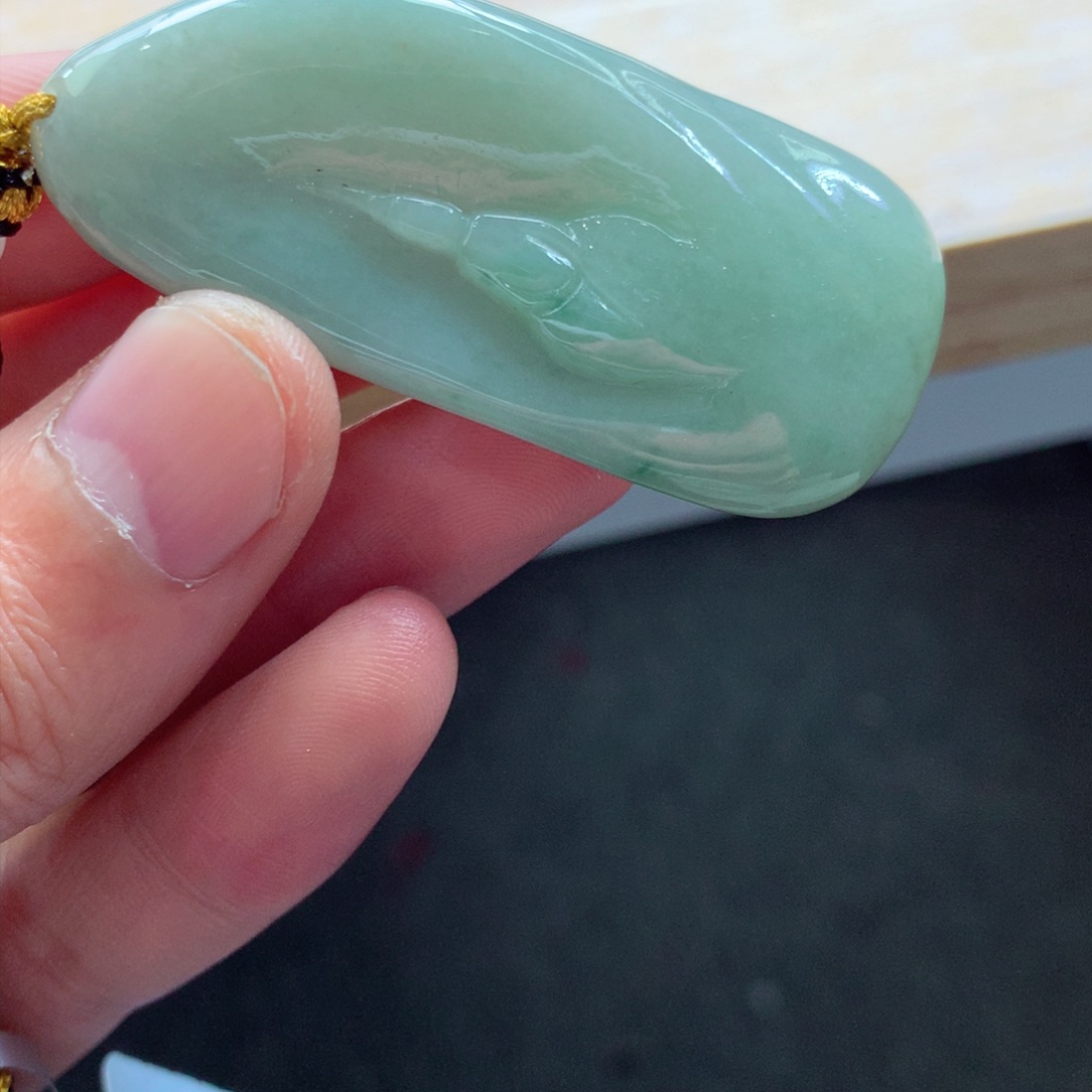 翡翠颈饰未镶嵌吊坠