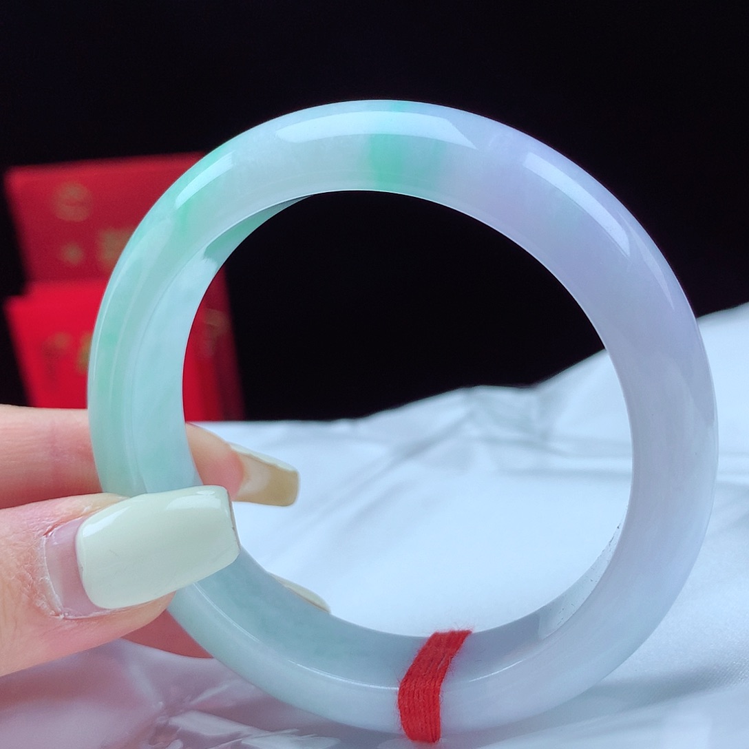 翡翠手镯未镶嵌55-56圈