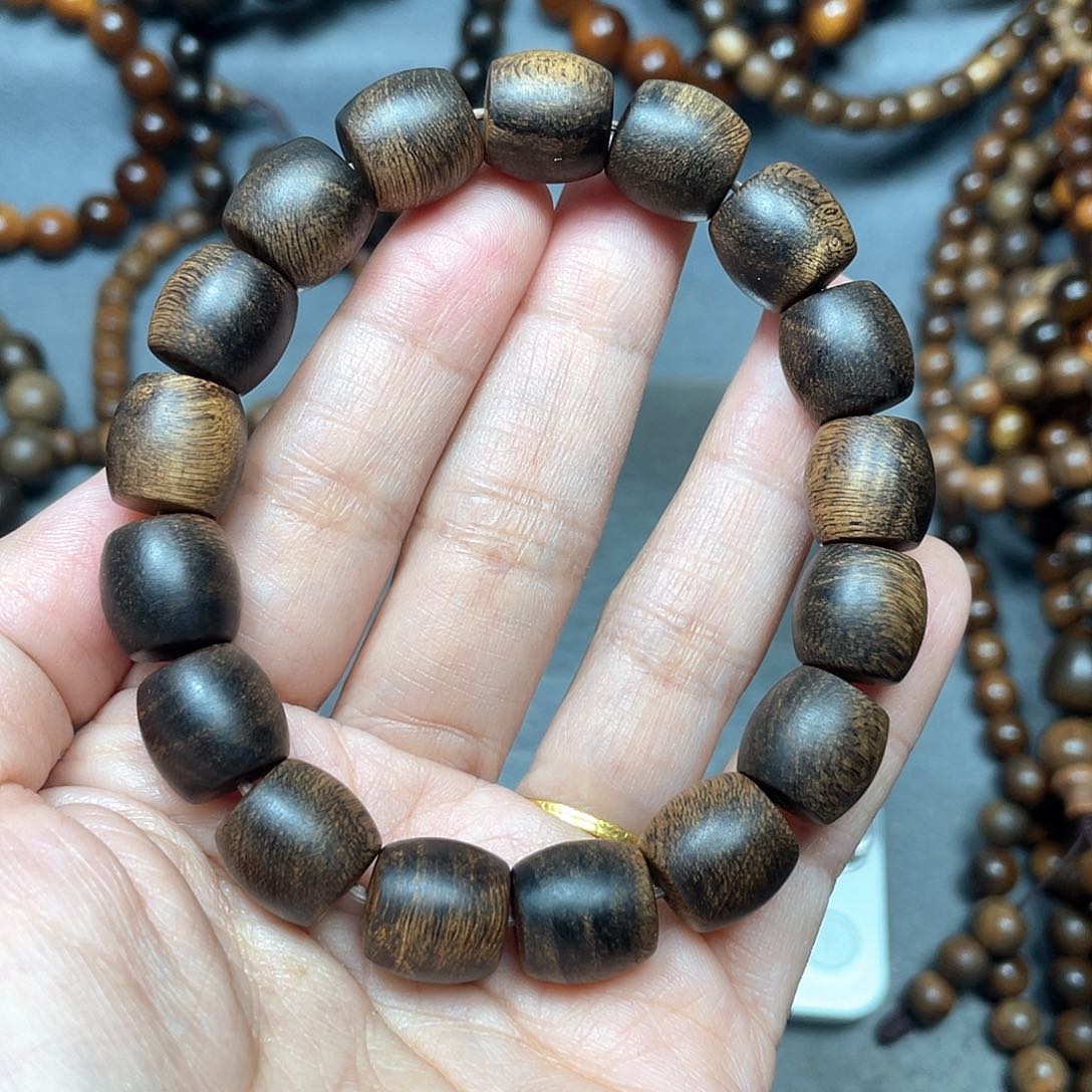 沉香手串山**秀白棋瘤疤1.2