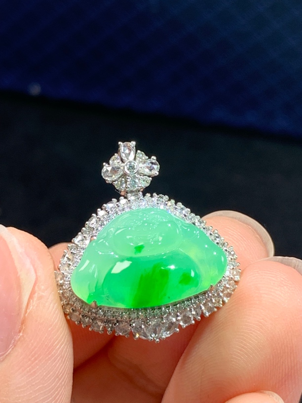 高冰艳阳绿佛公吊坠（缅甸翡翠 48小时鉴赏期）