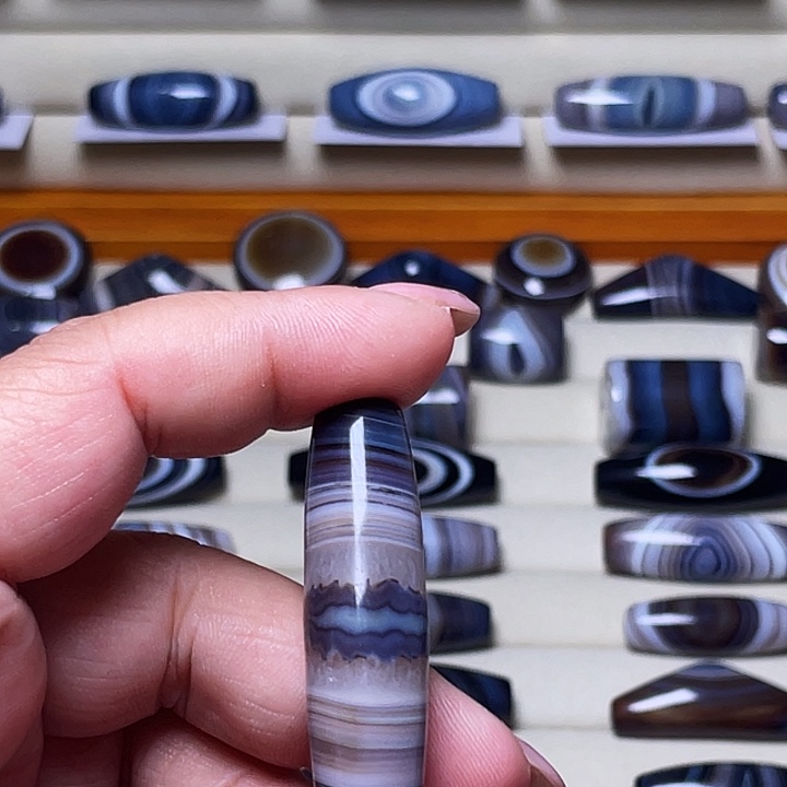 鱼***玛瑙/玉髓未镶嵌颈饰