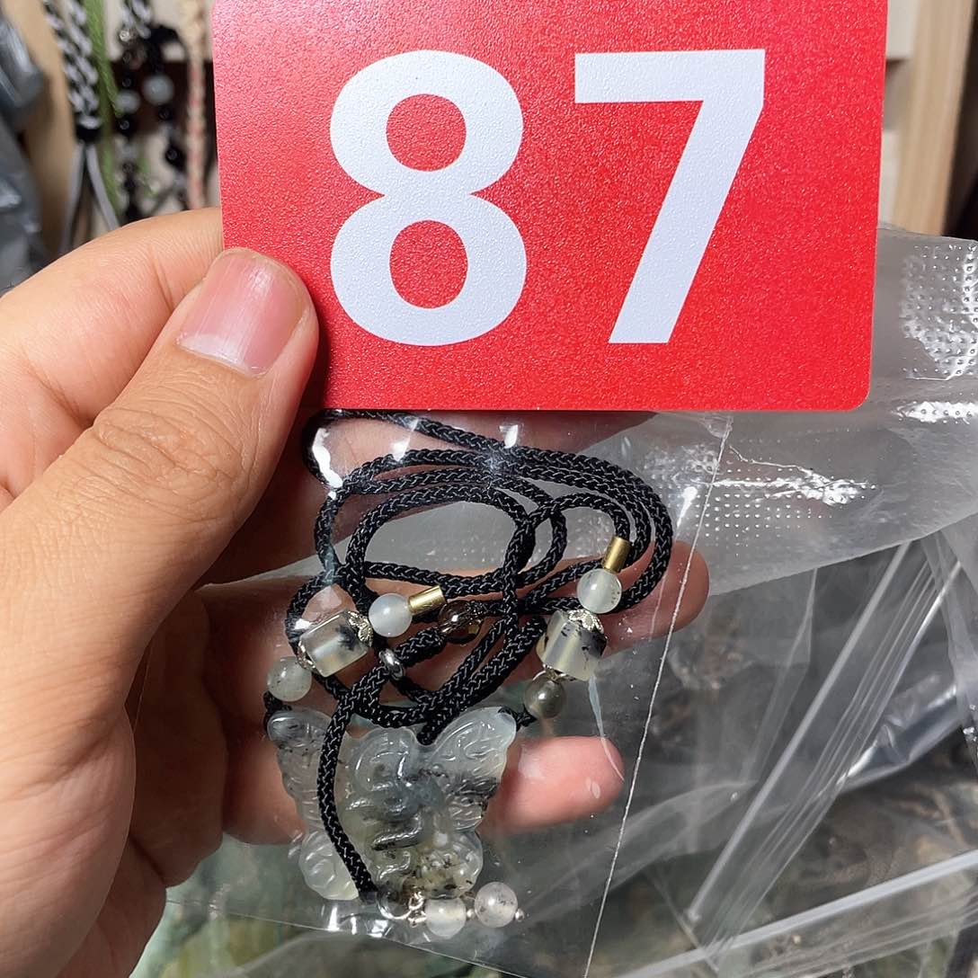 蛇纹石玉颈饰合金?****?