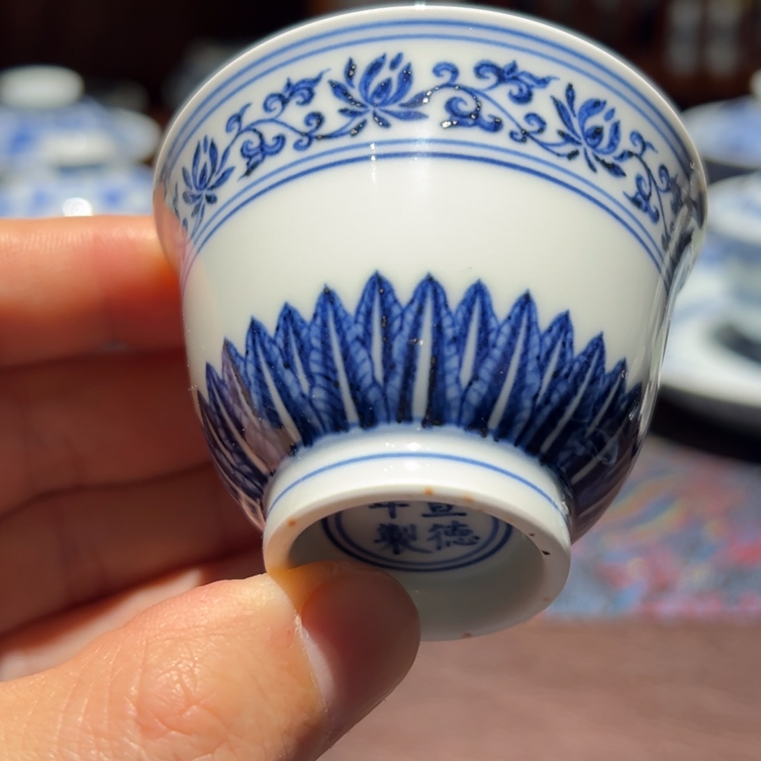 杯精品青花缠枝铃铛杯口径约6.8厘米