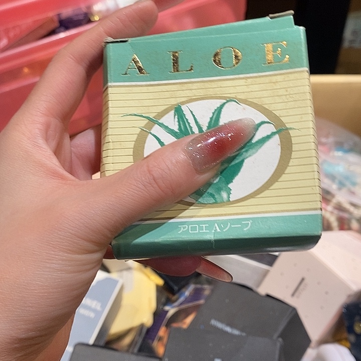 乐***…花岗石铁合金中古香水沐浴露持久留香