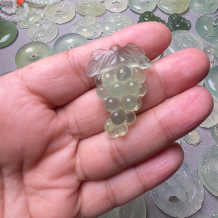 岫玉吊坠(赠链)未镶嵌