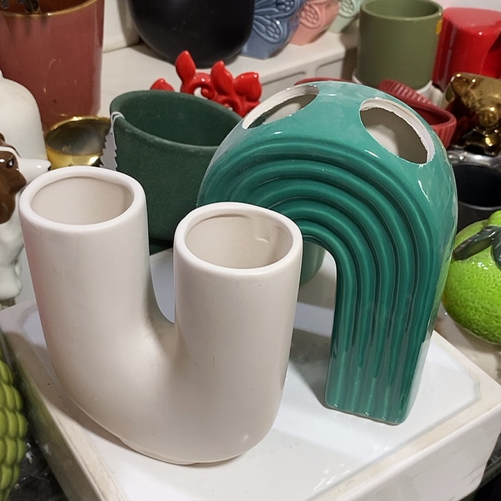 陶瓷花盆有孔 瑕疵介意勿拍 