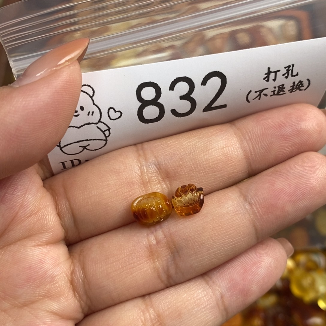 琥珀未镶嵌珠宝奇石