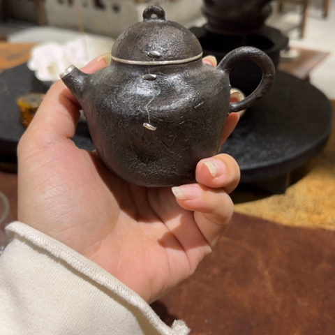 景德镇鱼和熊手工陶艺