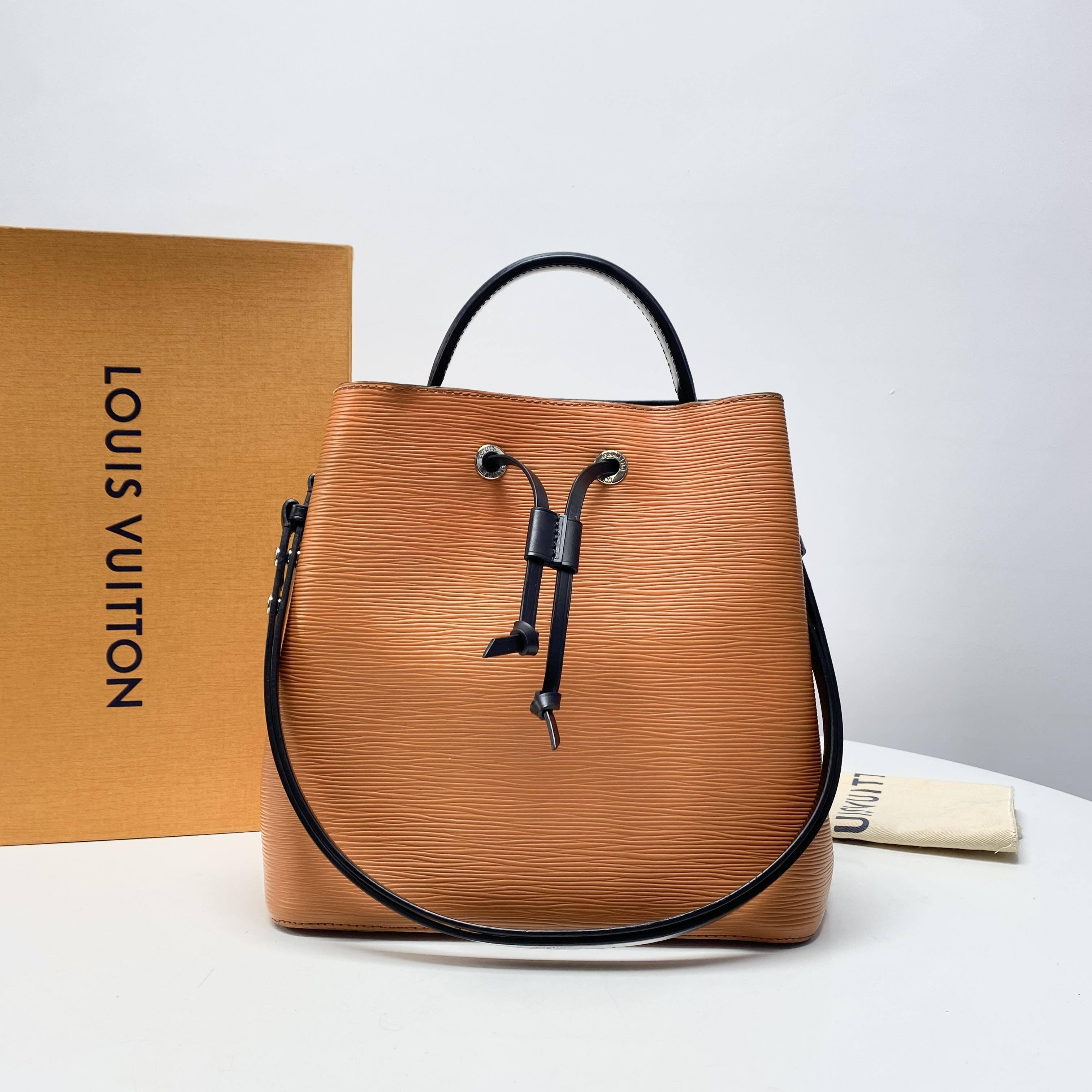 胖虎佳佳/路易威登/95新/公价0/箱包/斜挎包/312502200130