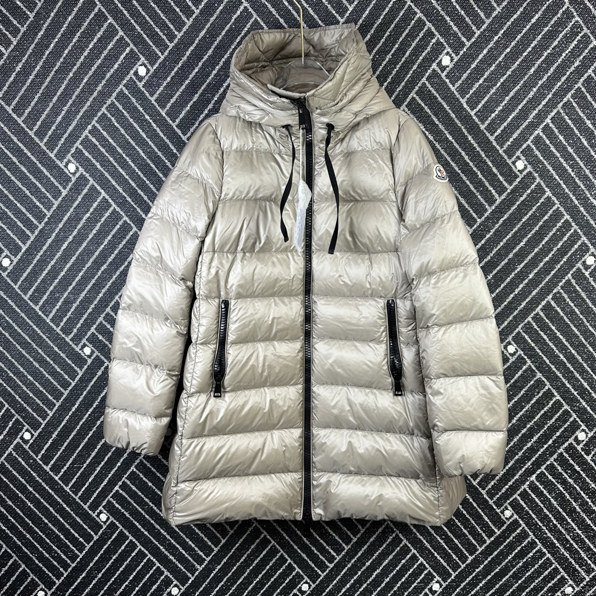 99新 MONCLER 99新蒙口suyan银色/0码/bm18185/2999