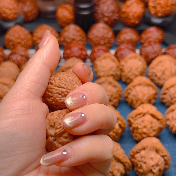 桃核吊坠深**年个哥哥哥哥