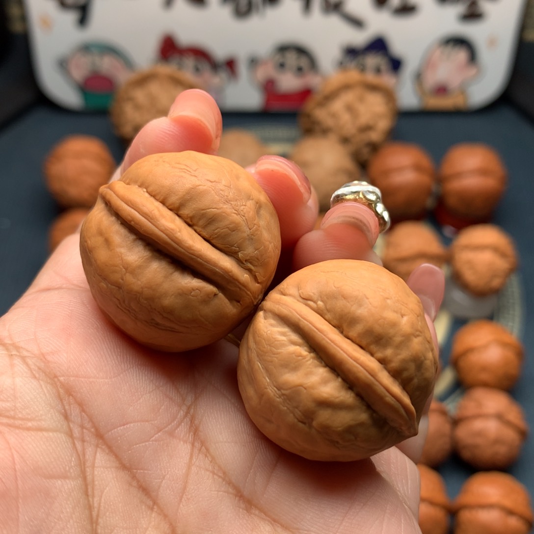 文玩核桃把件海豚