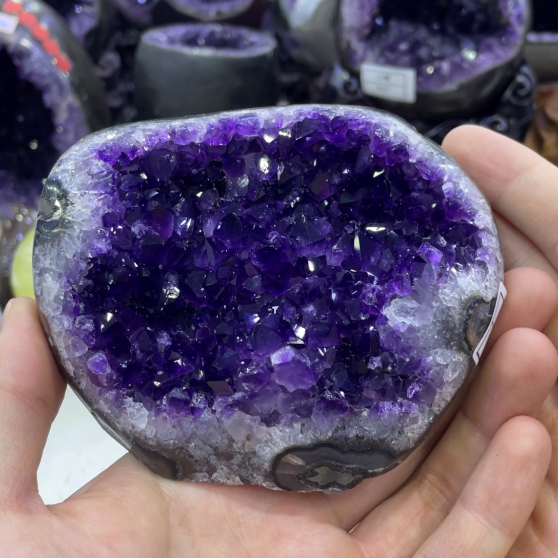 小****水晶珠宝半成品未镶嵌