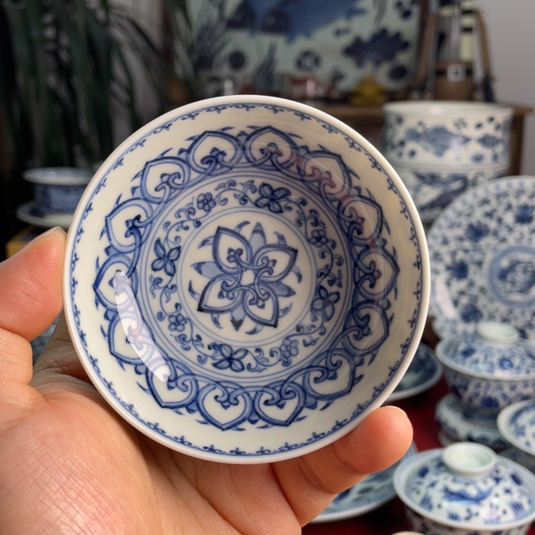 青花仿明宝象纹杯子微瑕