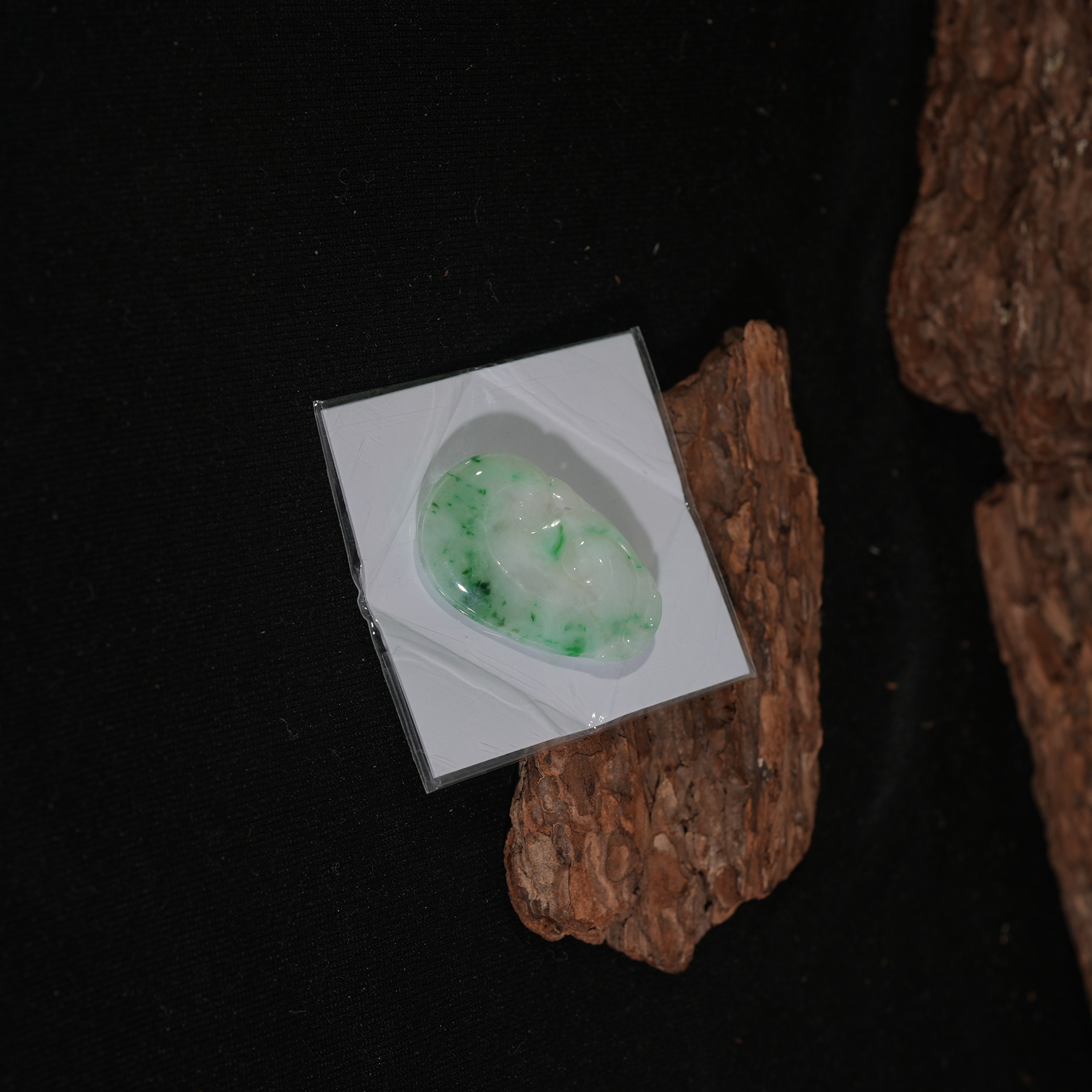 6.12香港王老板-翡翠吊坠1y142