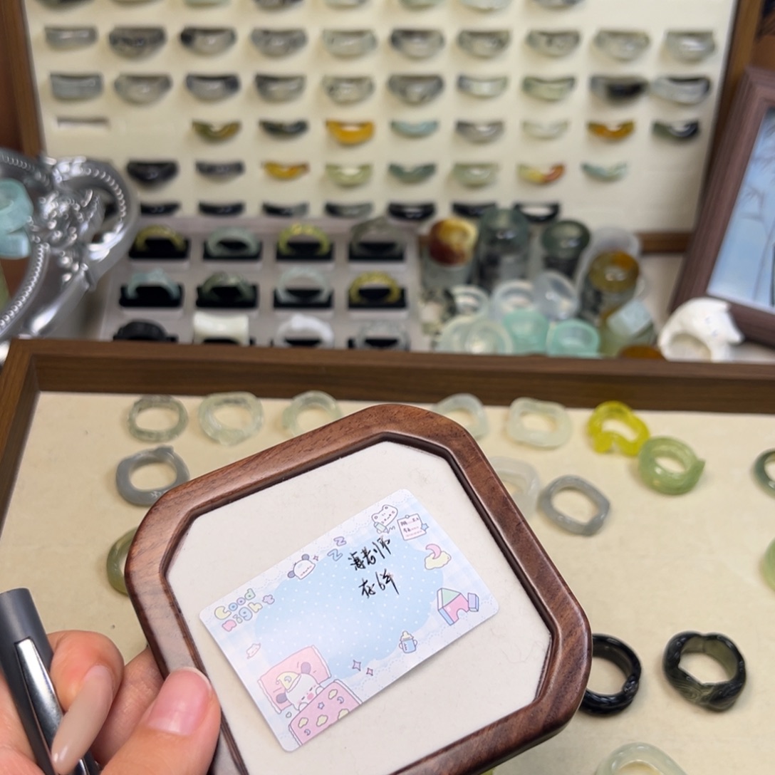 海***驴蛇纹石玉未镶嵌戒指