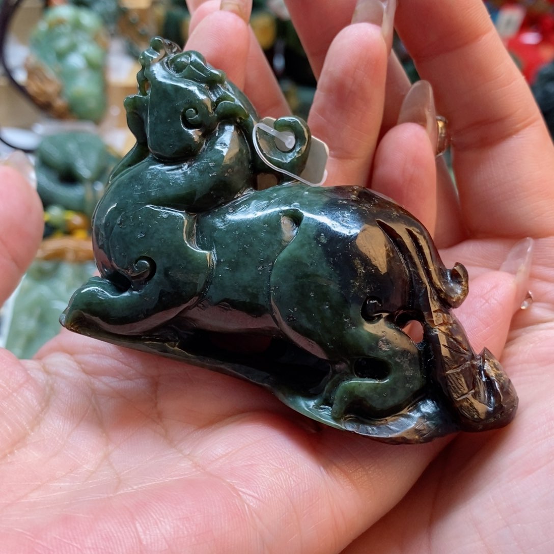 透闪石质玉手串未镶嵌