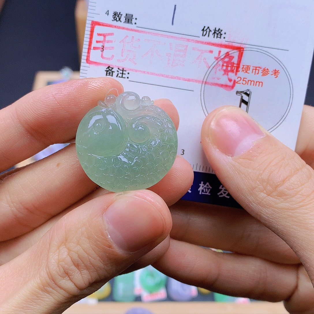 翡翠未镶嵌颈饰翡翠