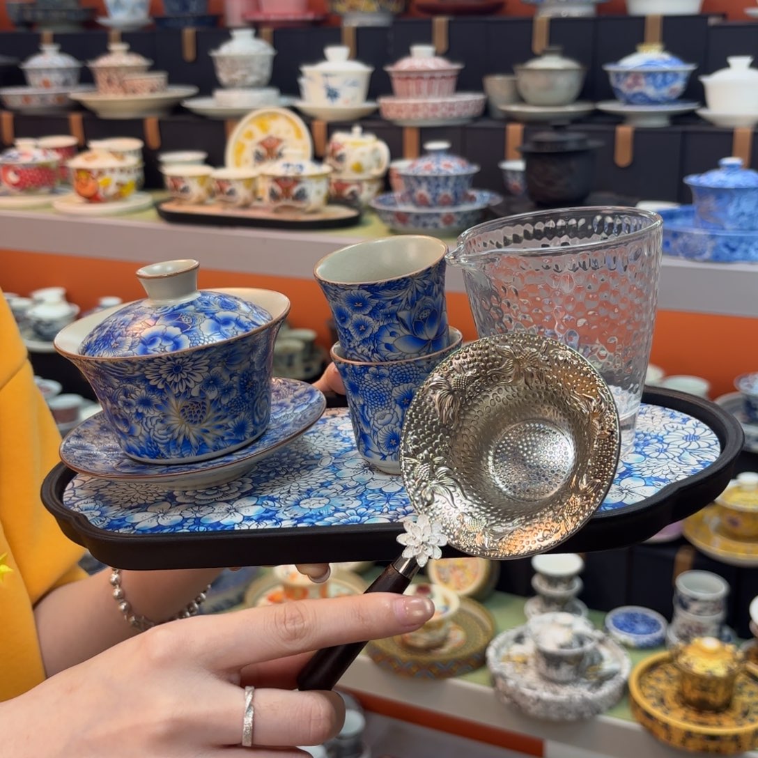 高端护肤的新技术等众多