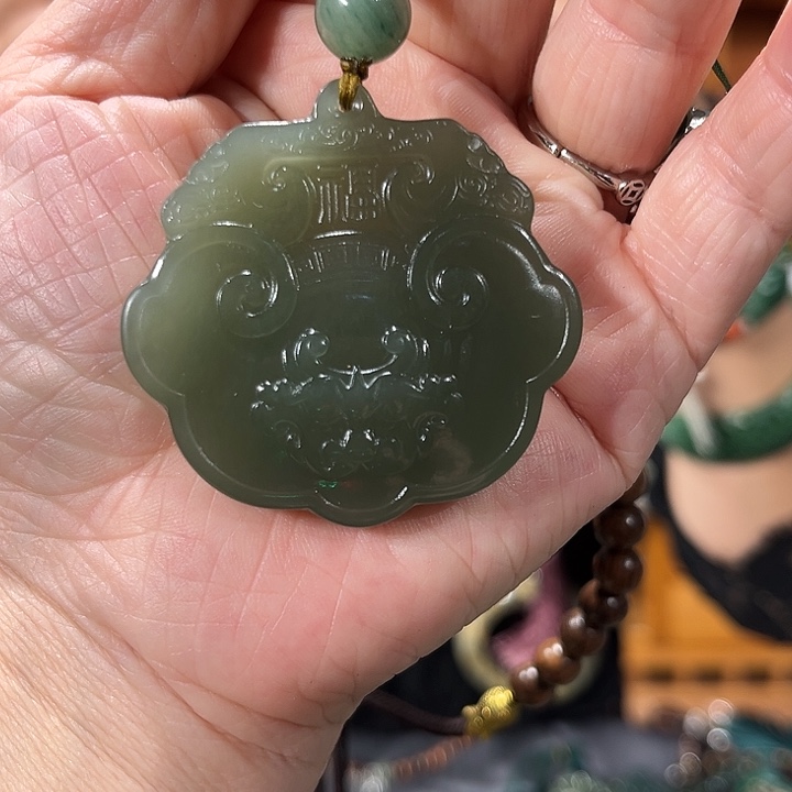 颈饰未镶嵌和田玉