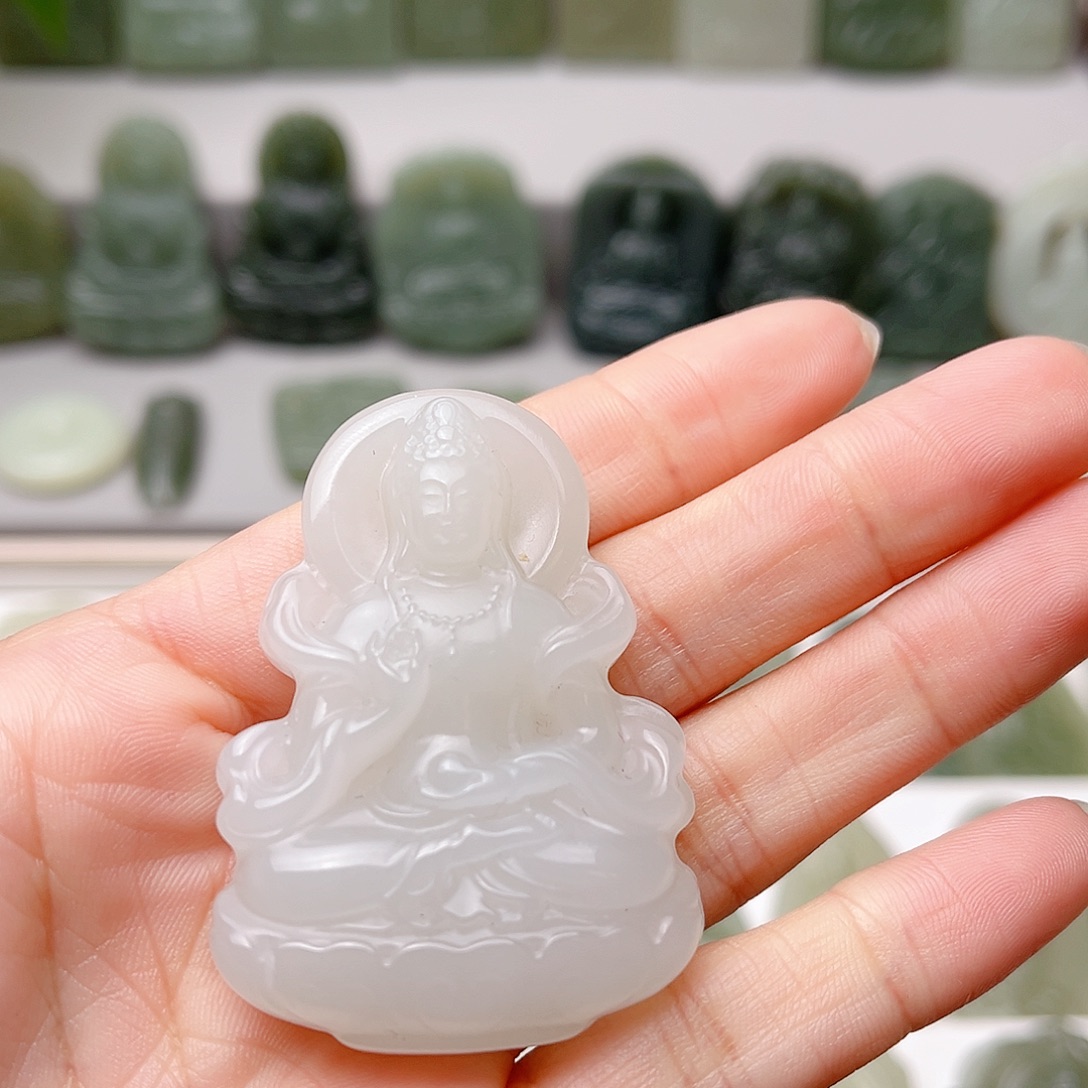 和田玉未镶嵌颈饰