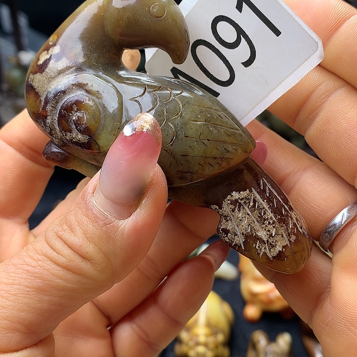 和田玉未镶嵌车挂