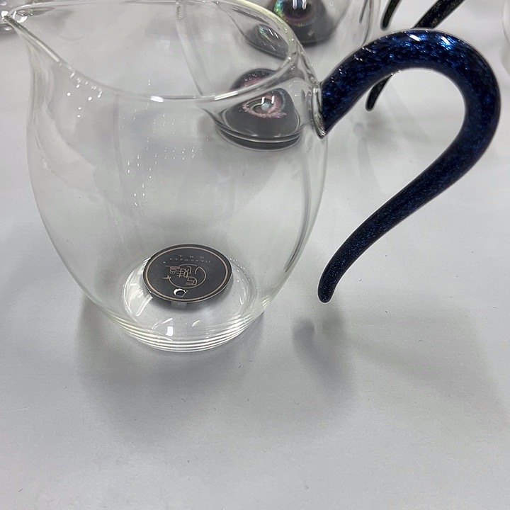 湛蓝金怡然公道杯一只装