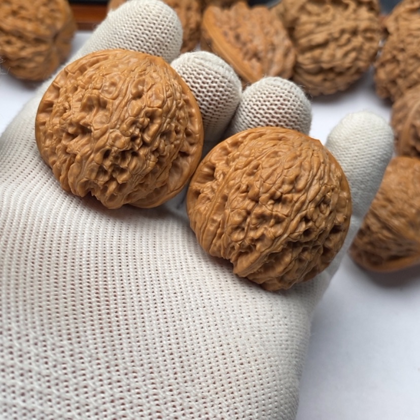 【闪购商品】文玩核桃把件千*年32绣球