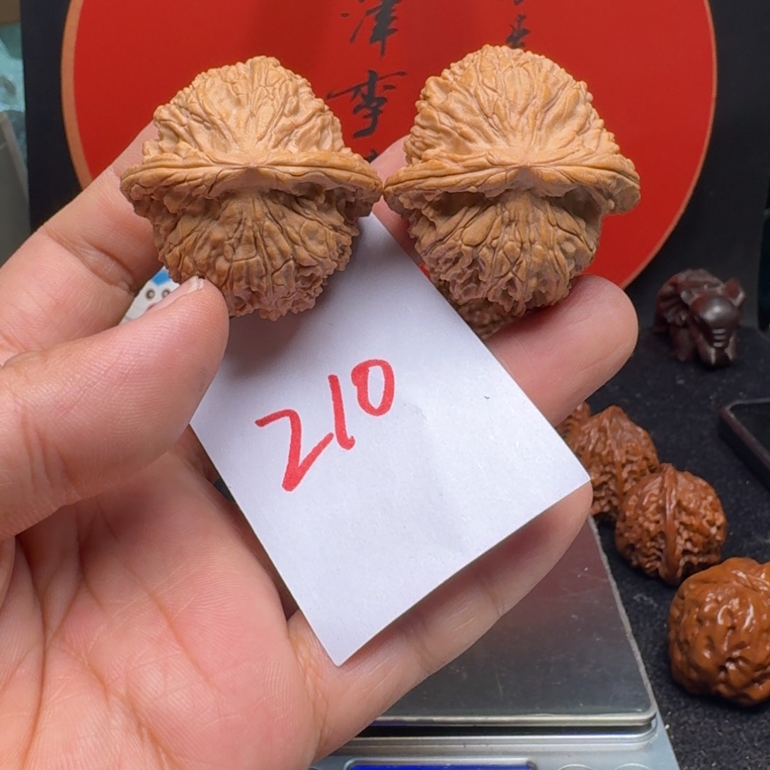 文玩核桃把件41红狮子头