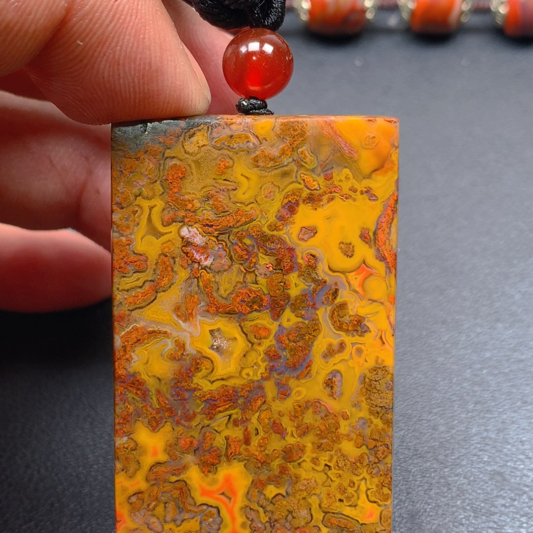 玛瑙/玉髓颈饰未镶嵌张**机