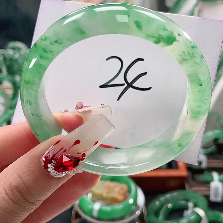 石英质玉手镯未镶嵌天然A货非洲翠手镯