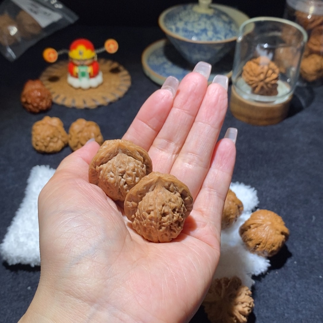 文玩核桃吊坠金字塔33