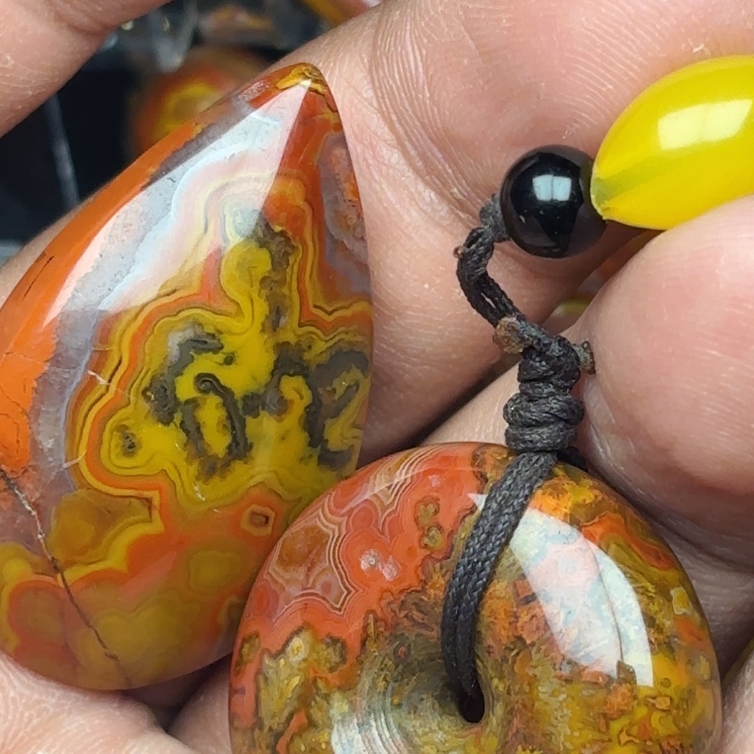 黑***滨玛瑙/玉髓未镶嵌玛瑙