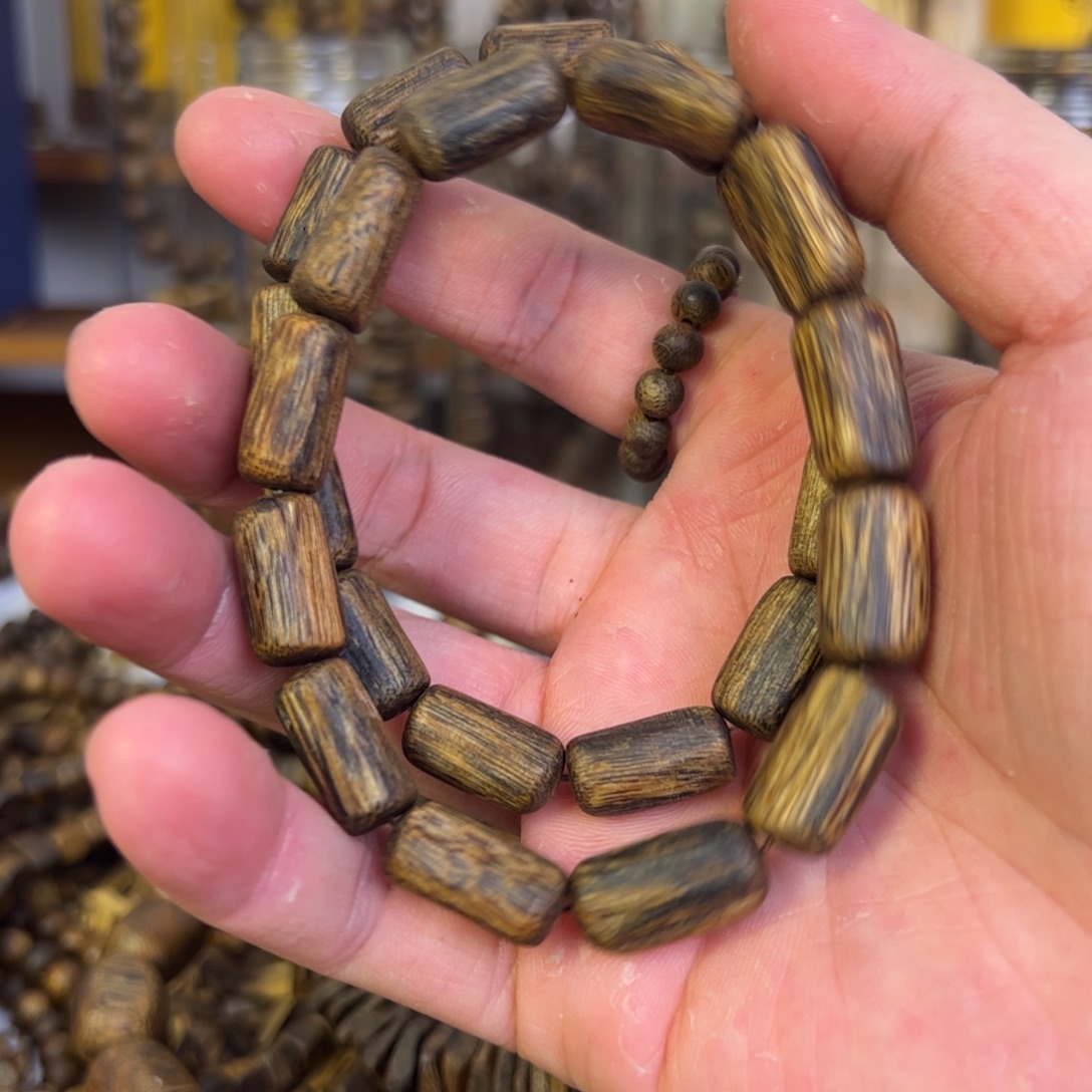 小***子沉香手串张勺子手串