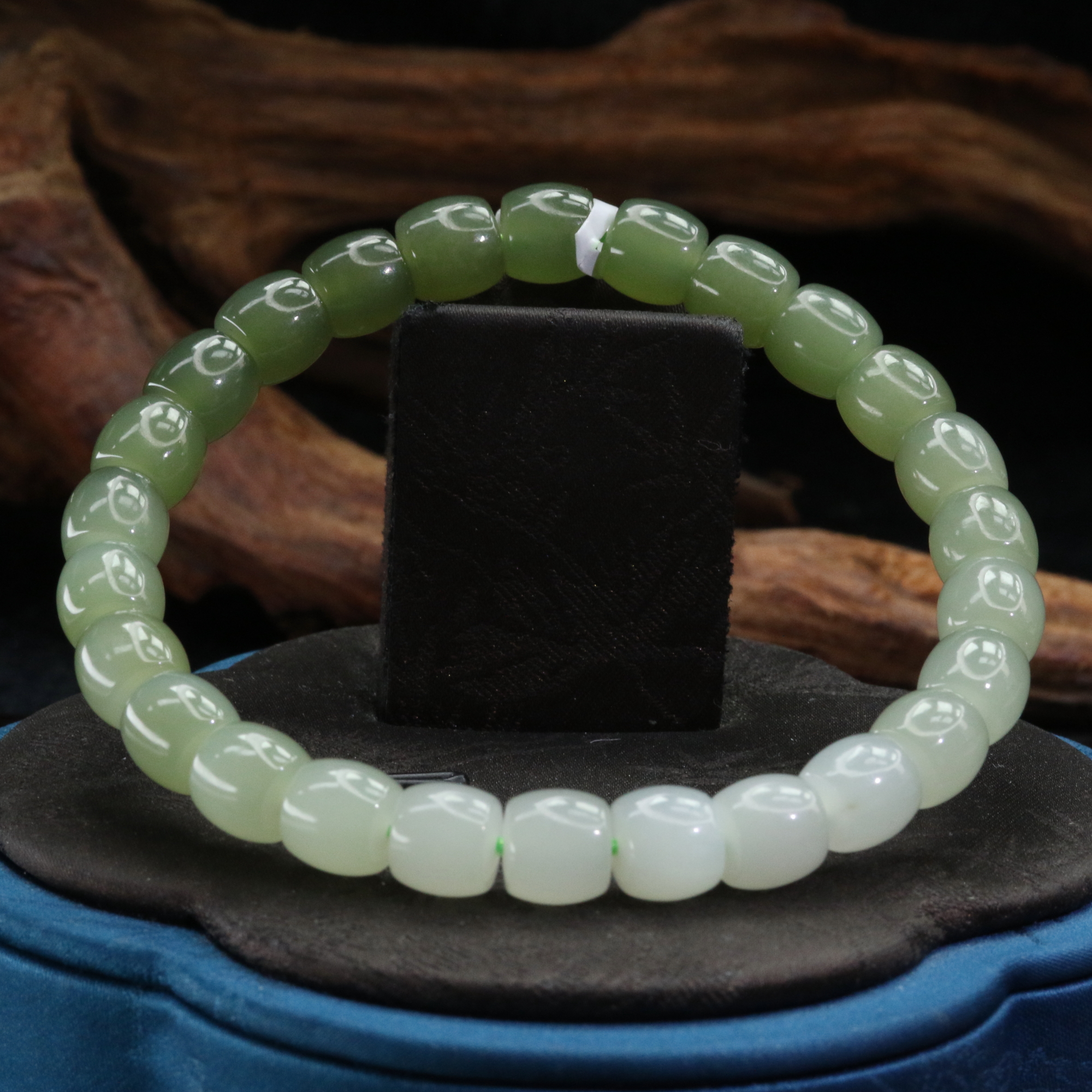 4和田玉渐变手串/000636北京中保拍卖