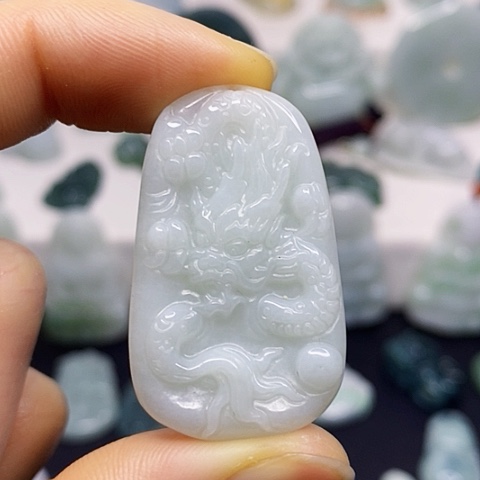 翡翠颈饰未镶嵌吊坠