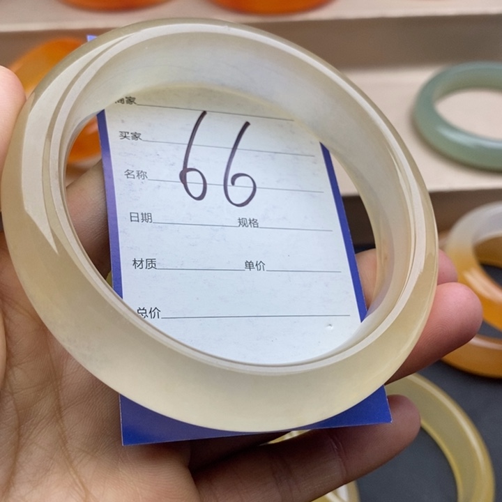 石英质玉未镶嵌手镯