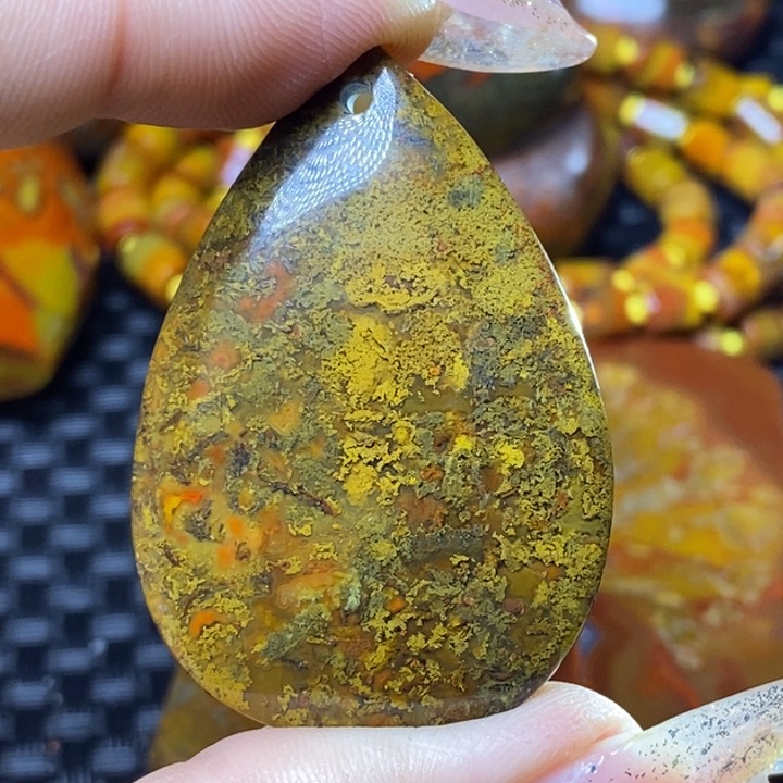 玛瑙/玉髓颈饰未镶嵌