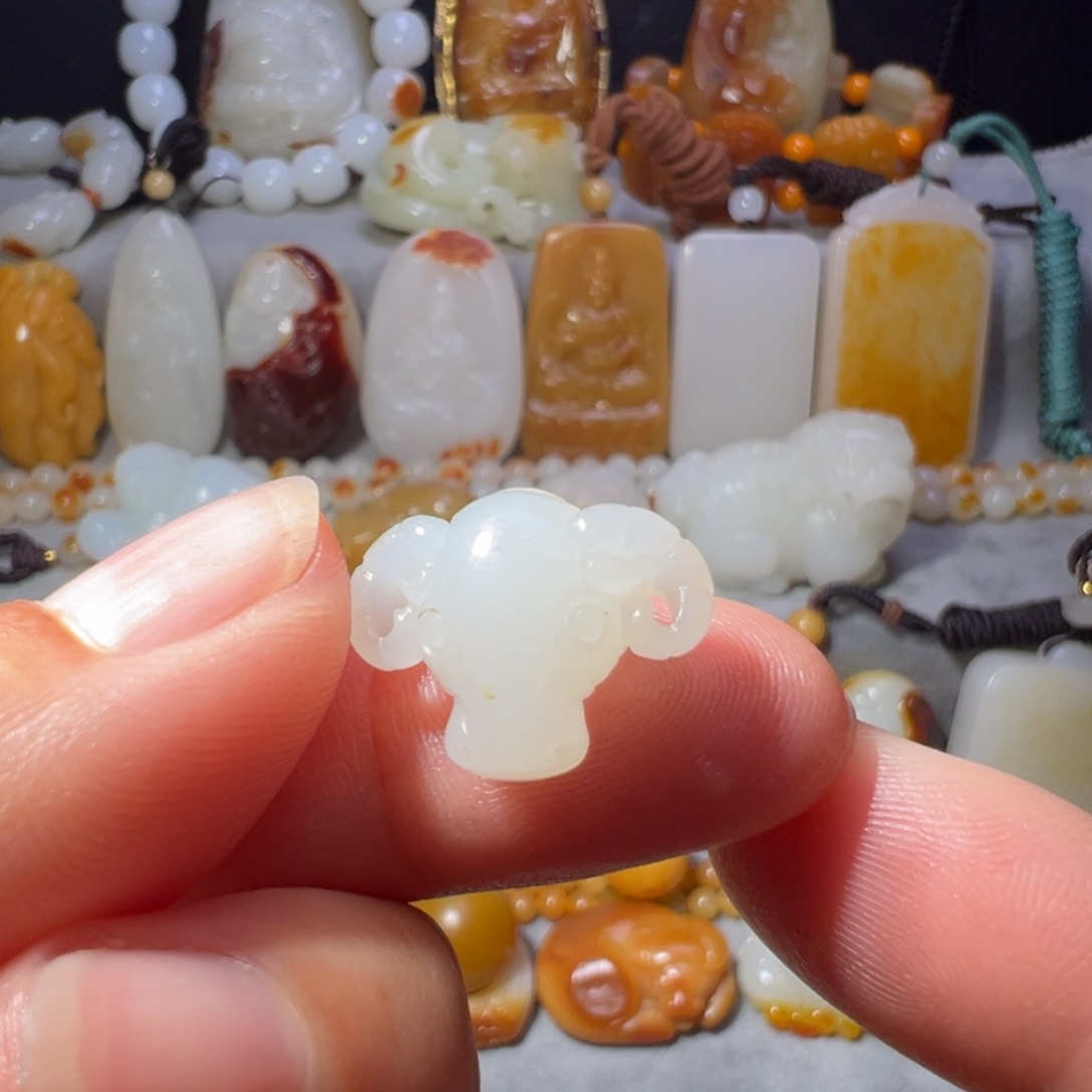 和田玉未镶嵌吊坠(不含链)