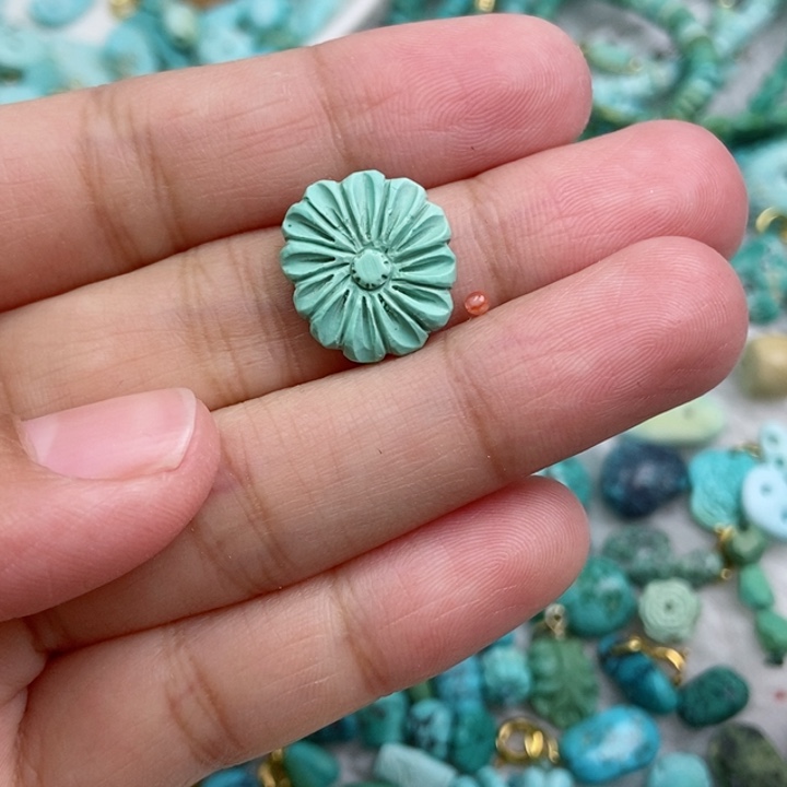 南红玛瑙未镶嵌珠宝奇石