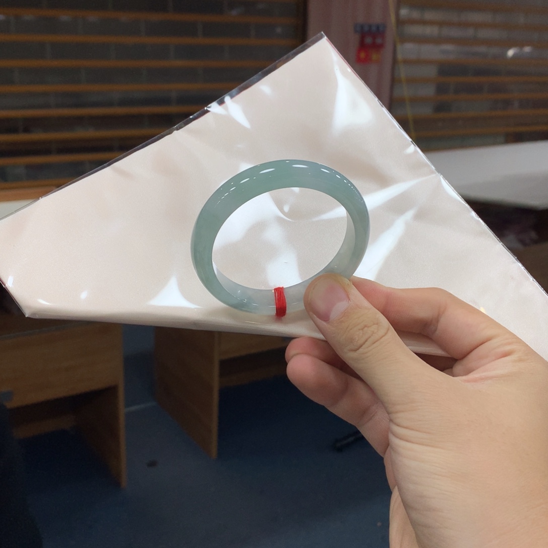 翡翠未镶嵌手镯翡翠