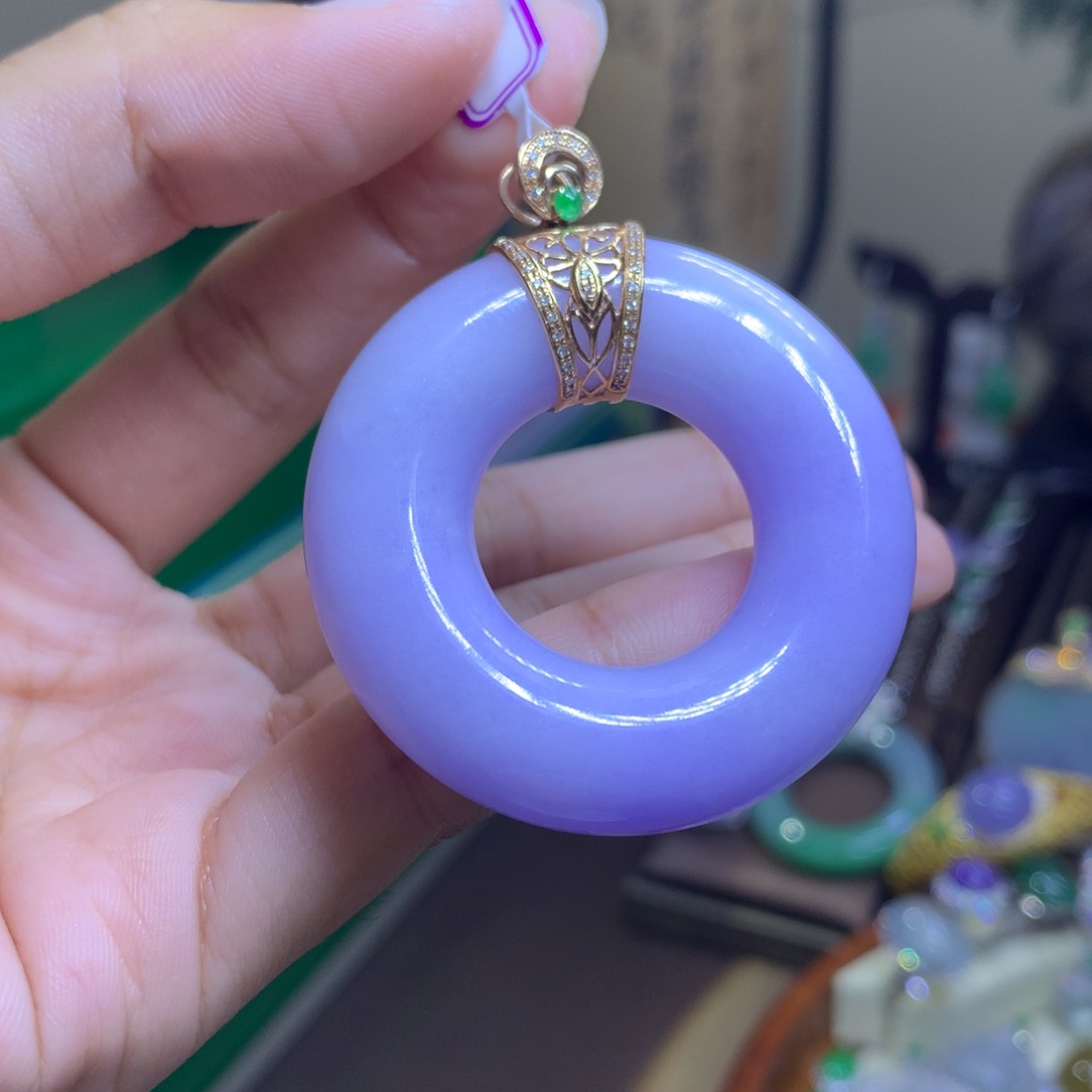 翡翠颈饰18K金镶嵌翡翠