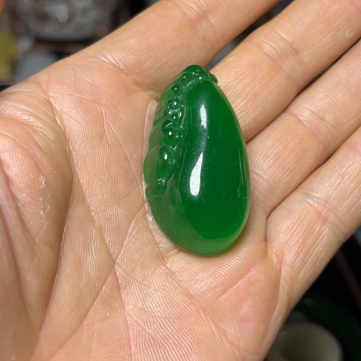 用***5翡翠未镶嵌颈饰翡翠吊坠8888888