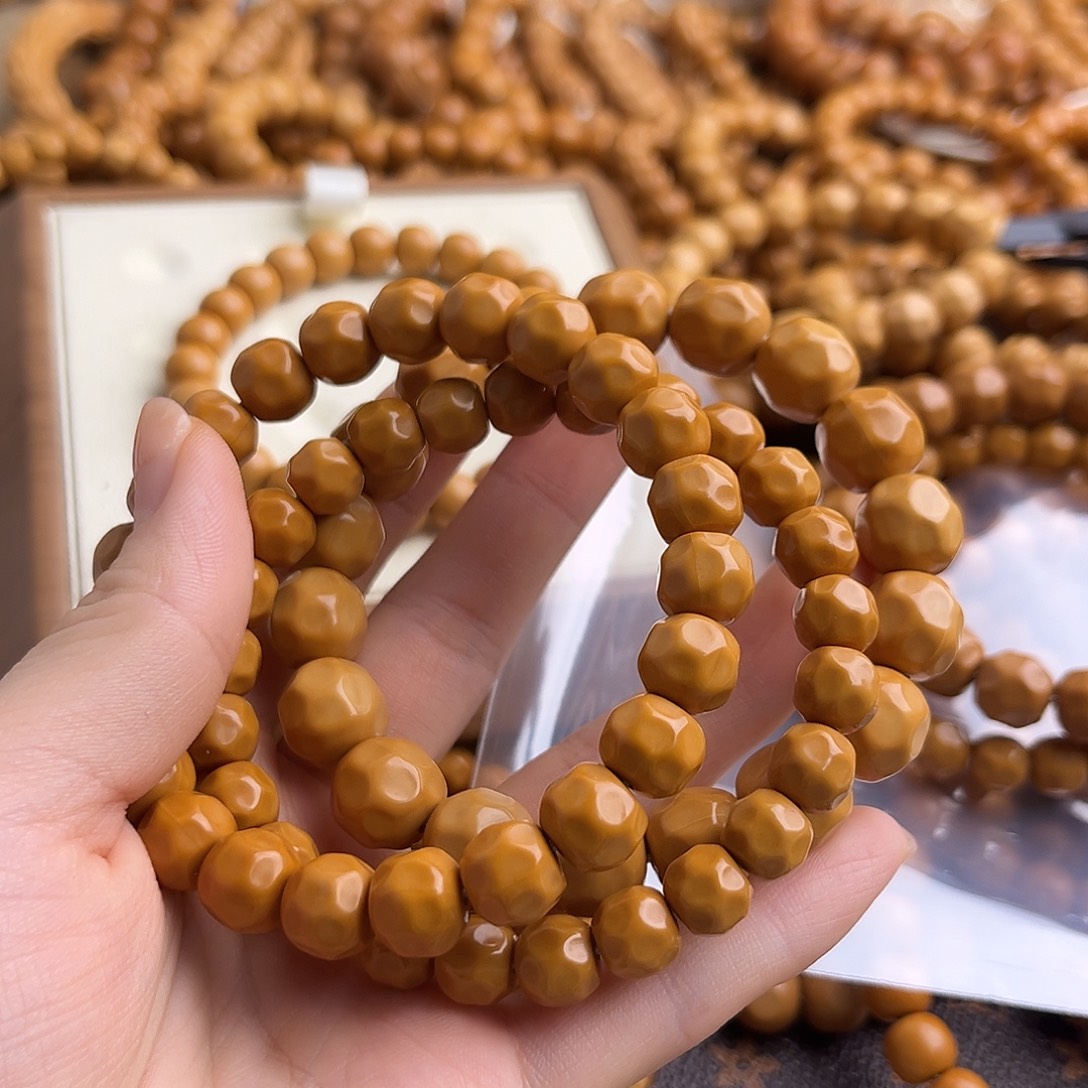 猴头核桃手串三奶酪