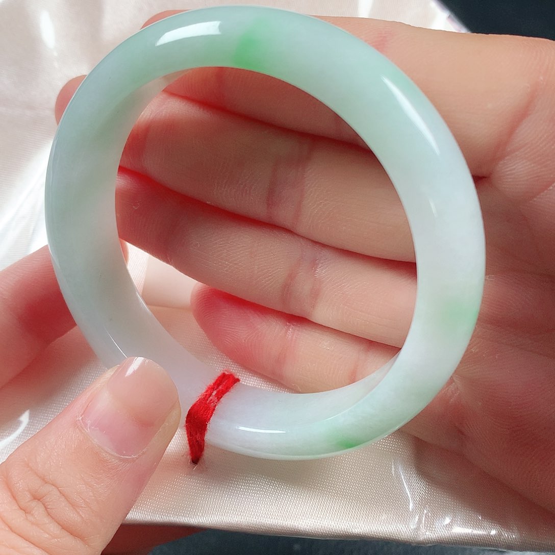 翡翠手镯未镶嵌55圈380028