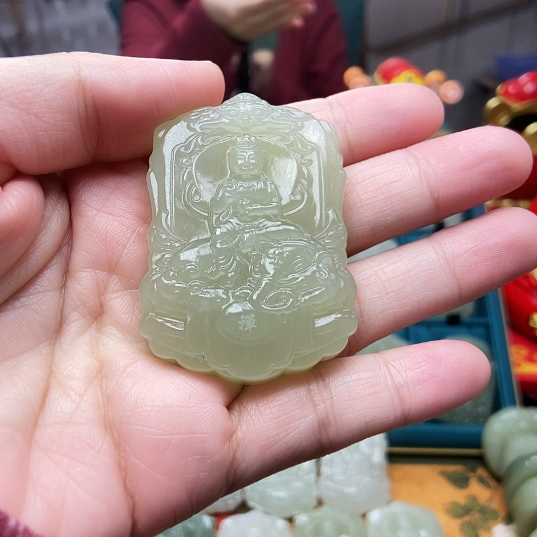 和田玉颈饰未镶嵌佳*