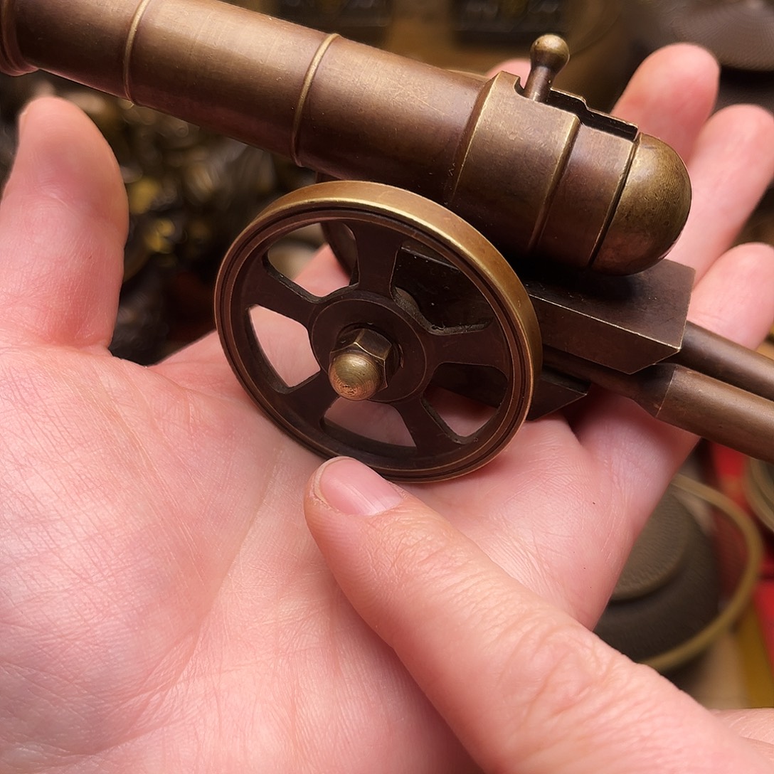 精美铜器点击购买